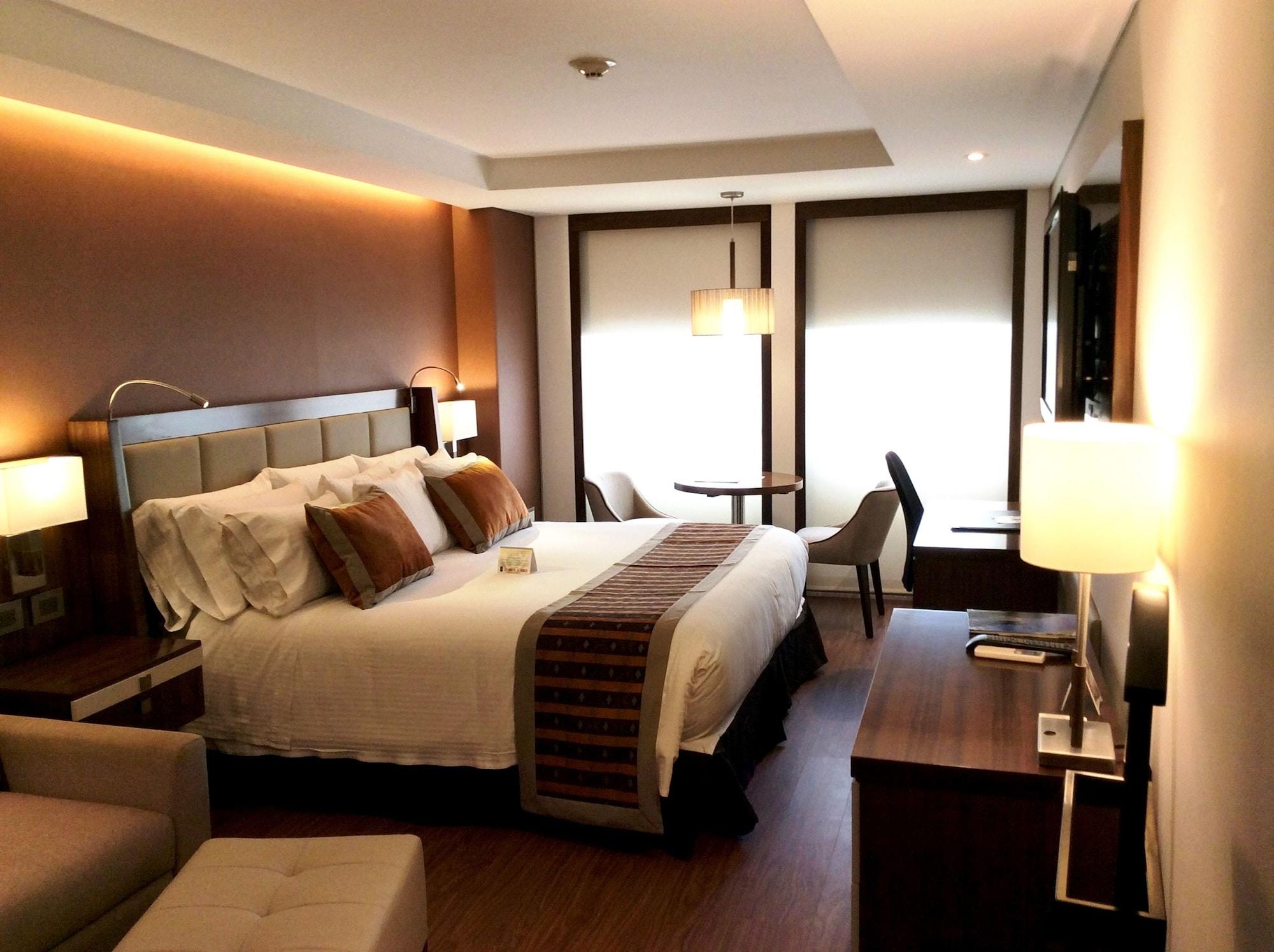 Dann Carlton Bogota Hotell Exteriör bild A room at the hotel
