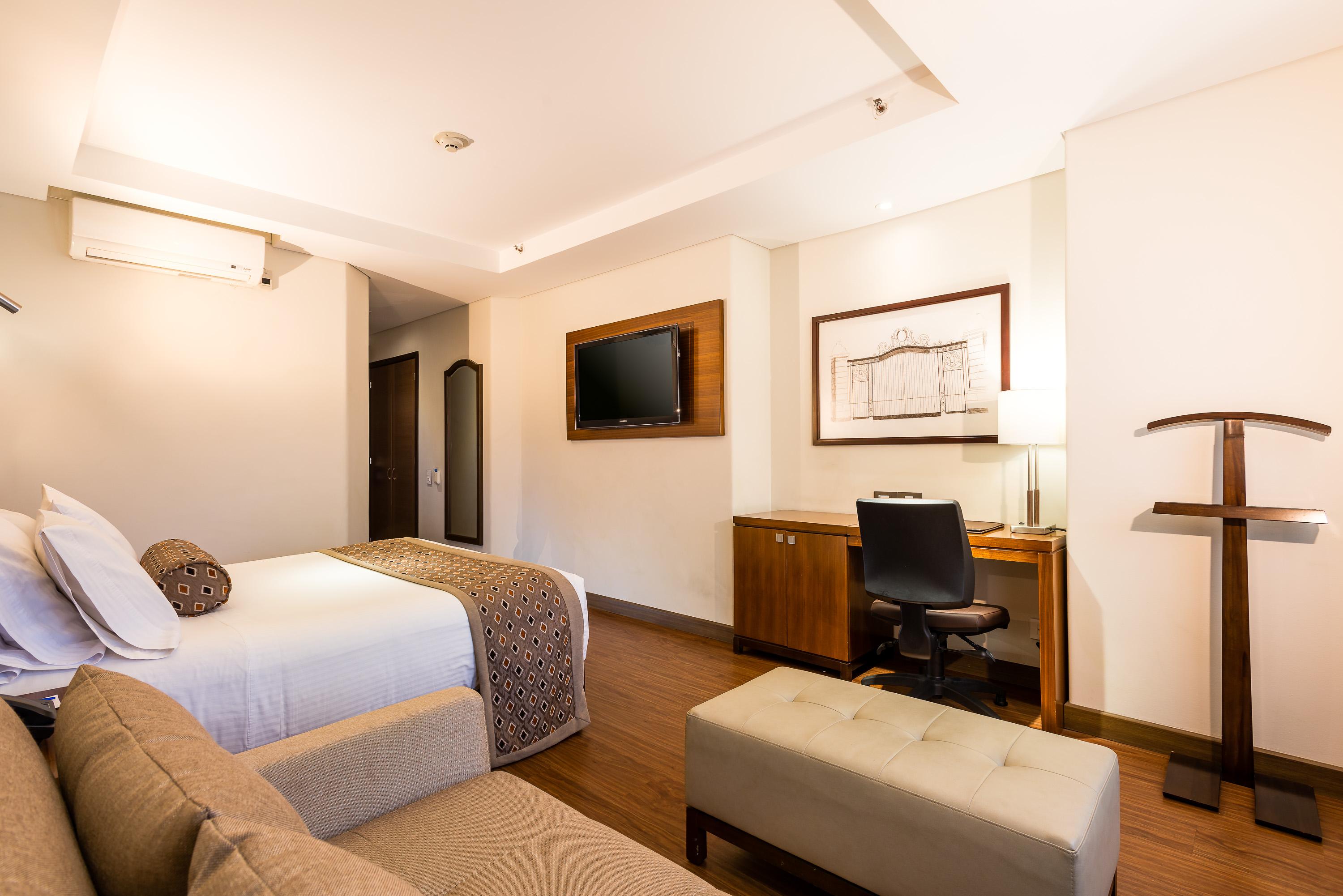 Dann Carlton Bogota Hotell Exteriör bild A room at the hotel