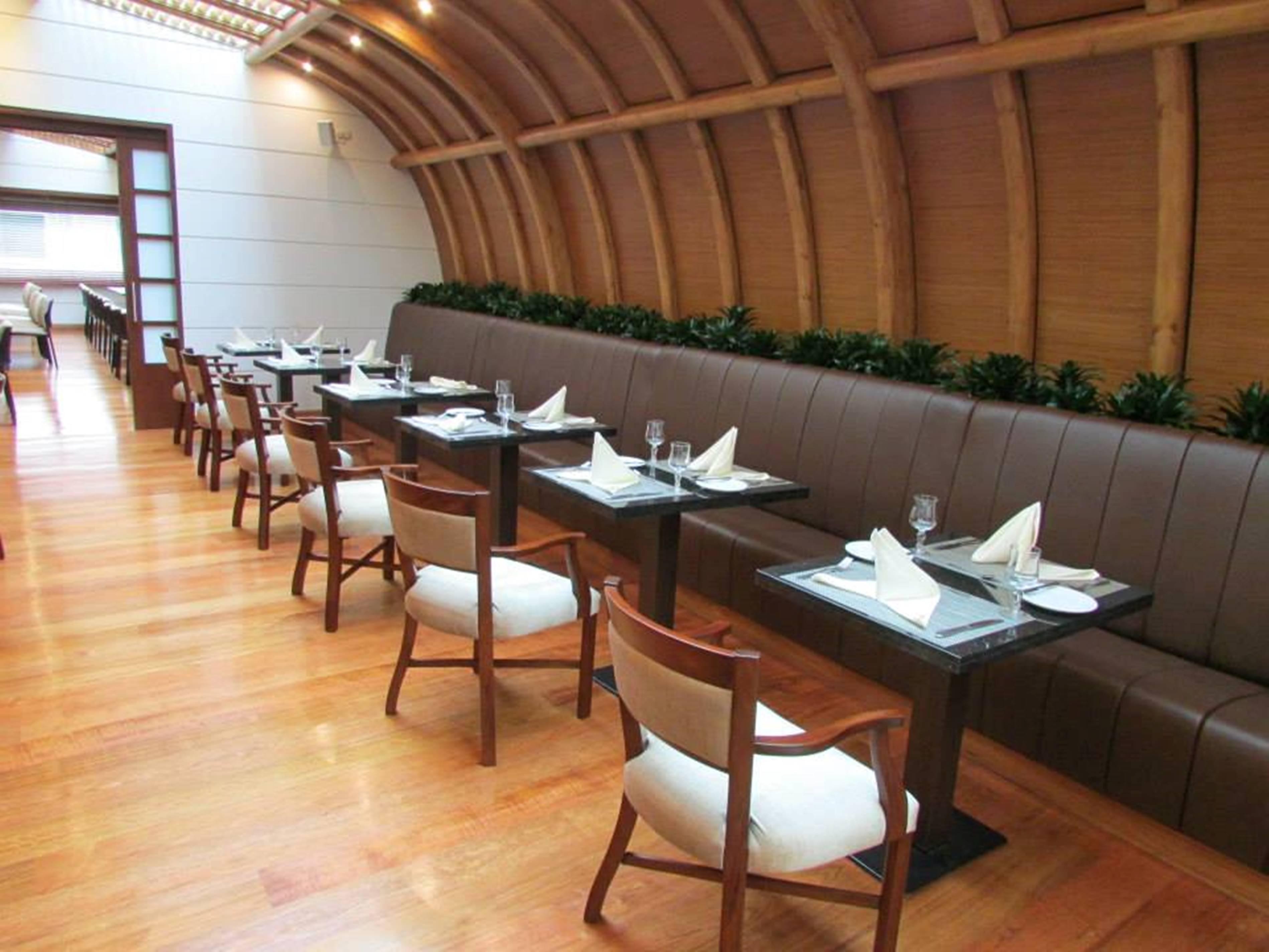 Dann Carlton Bogota Hotell Exteriör bild The interior of the restaurant