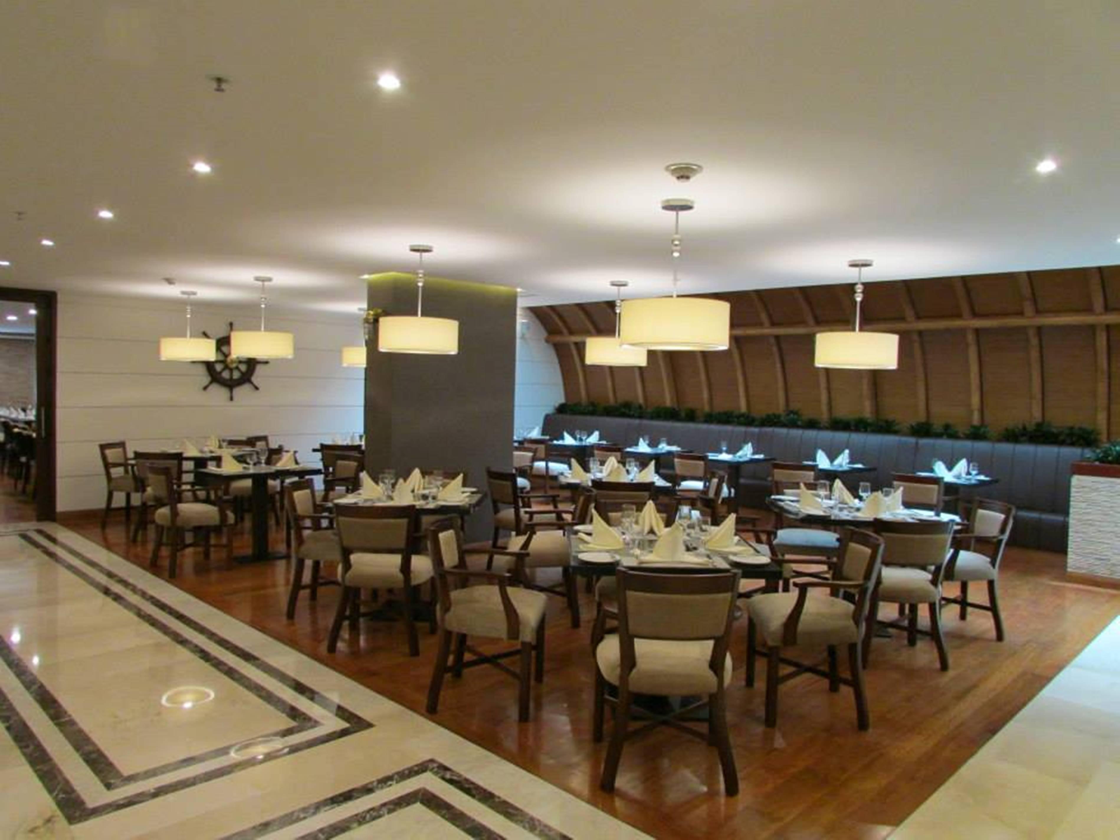 Dann Carlton Bogota Hotell Exteriör bild The restaurant