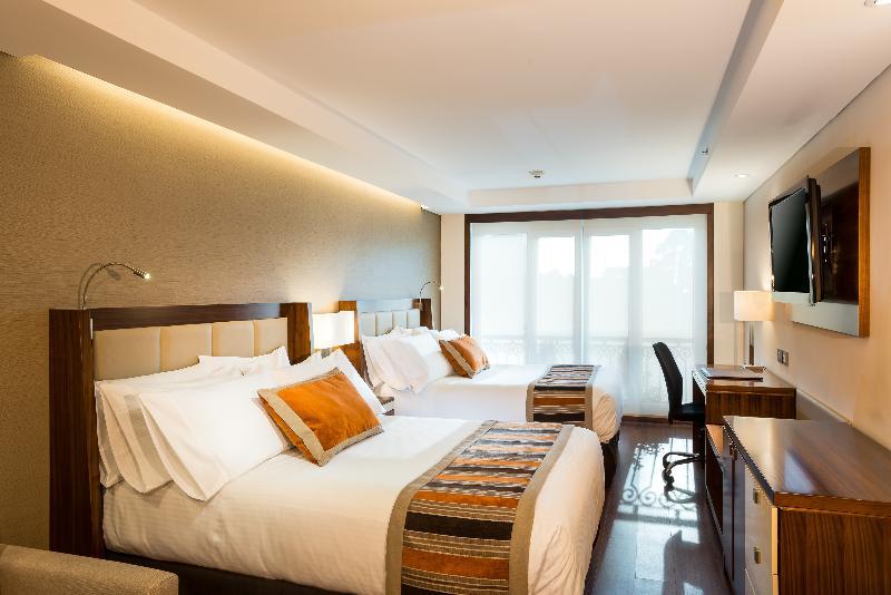 Dann Carlton Bogota Hotell Exteriör bild A room at the hotel